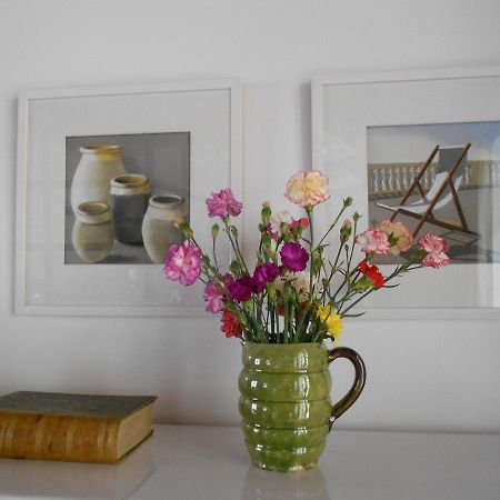 Bed and Breakfast Sous Le Neflier Nîmes Esterno foto