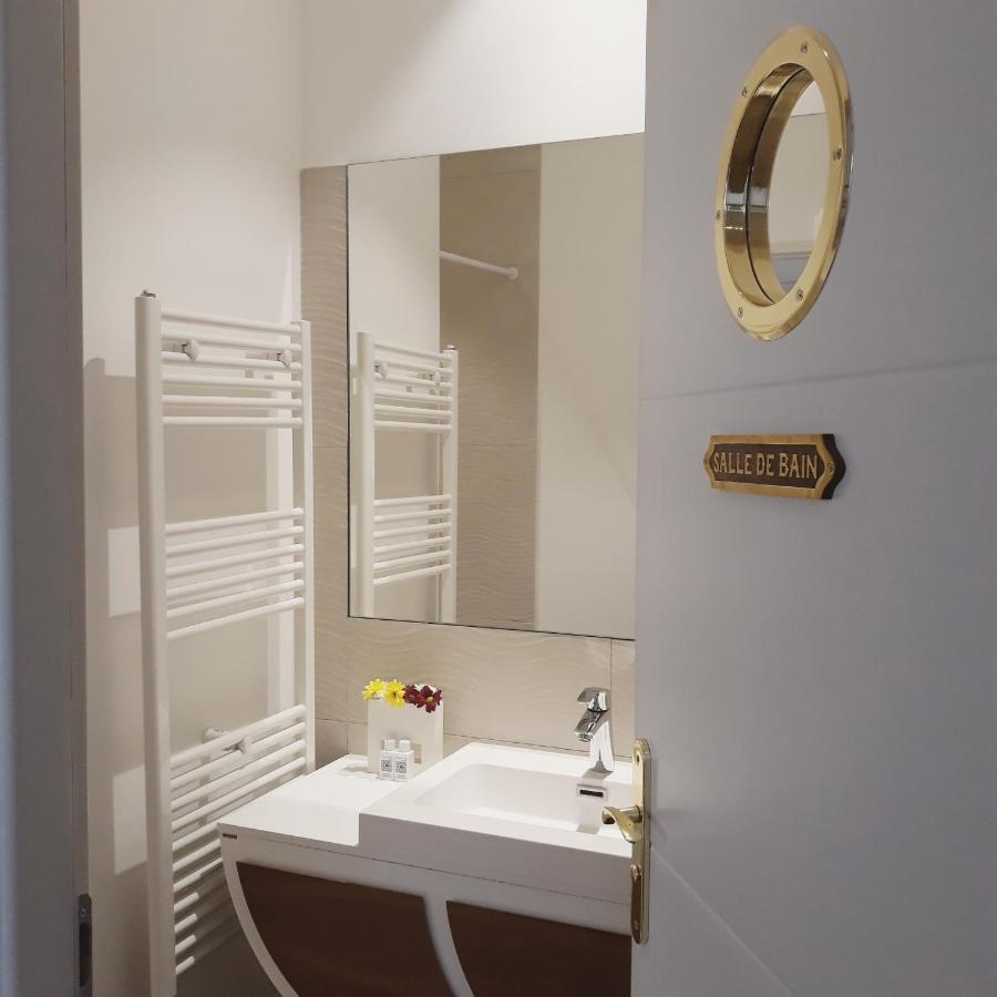 Bed and Breakfast Sous Le Neflier Nîmes Esterno foto